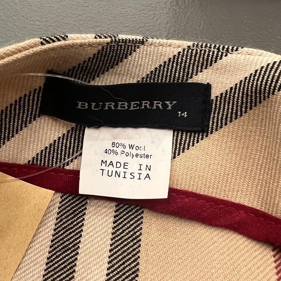 Authentic burberry plaid skirt - Picture 2 of 4
